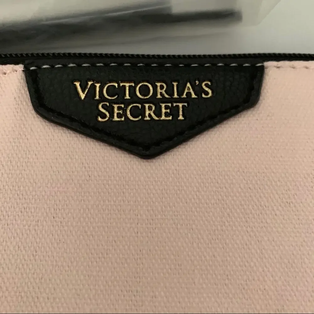 NWOT Victoria's Secret Women's Light Pink Zippered Pouch One Size